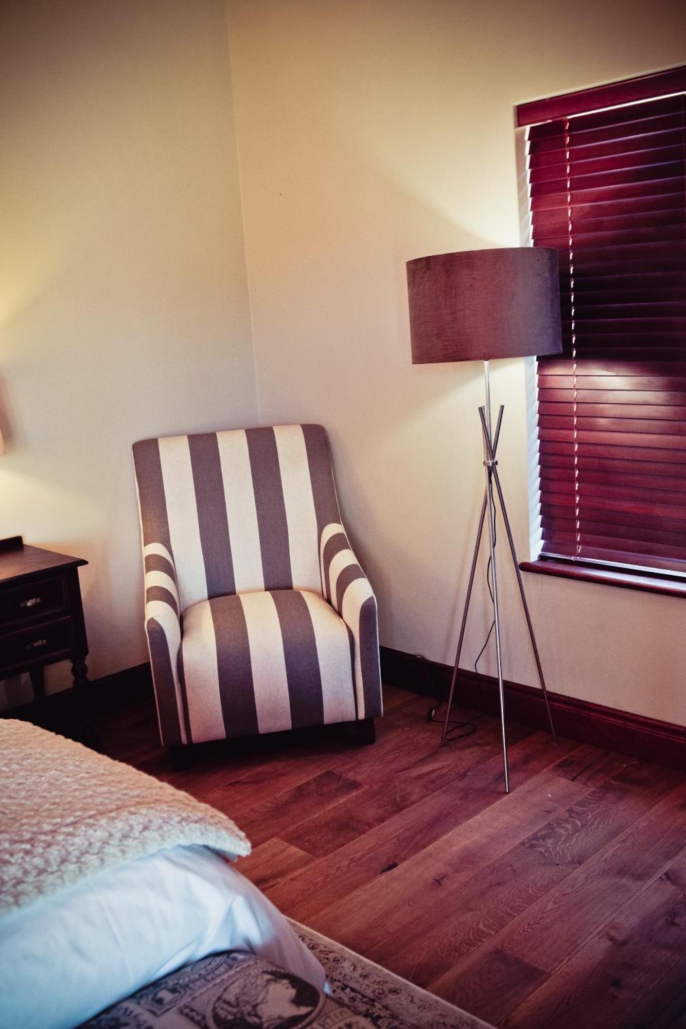 Under Oaks Guesthouse Paarl Rum bild