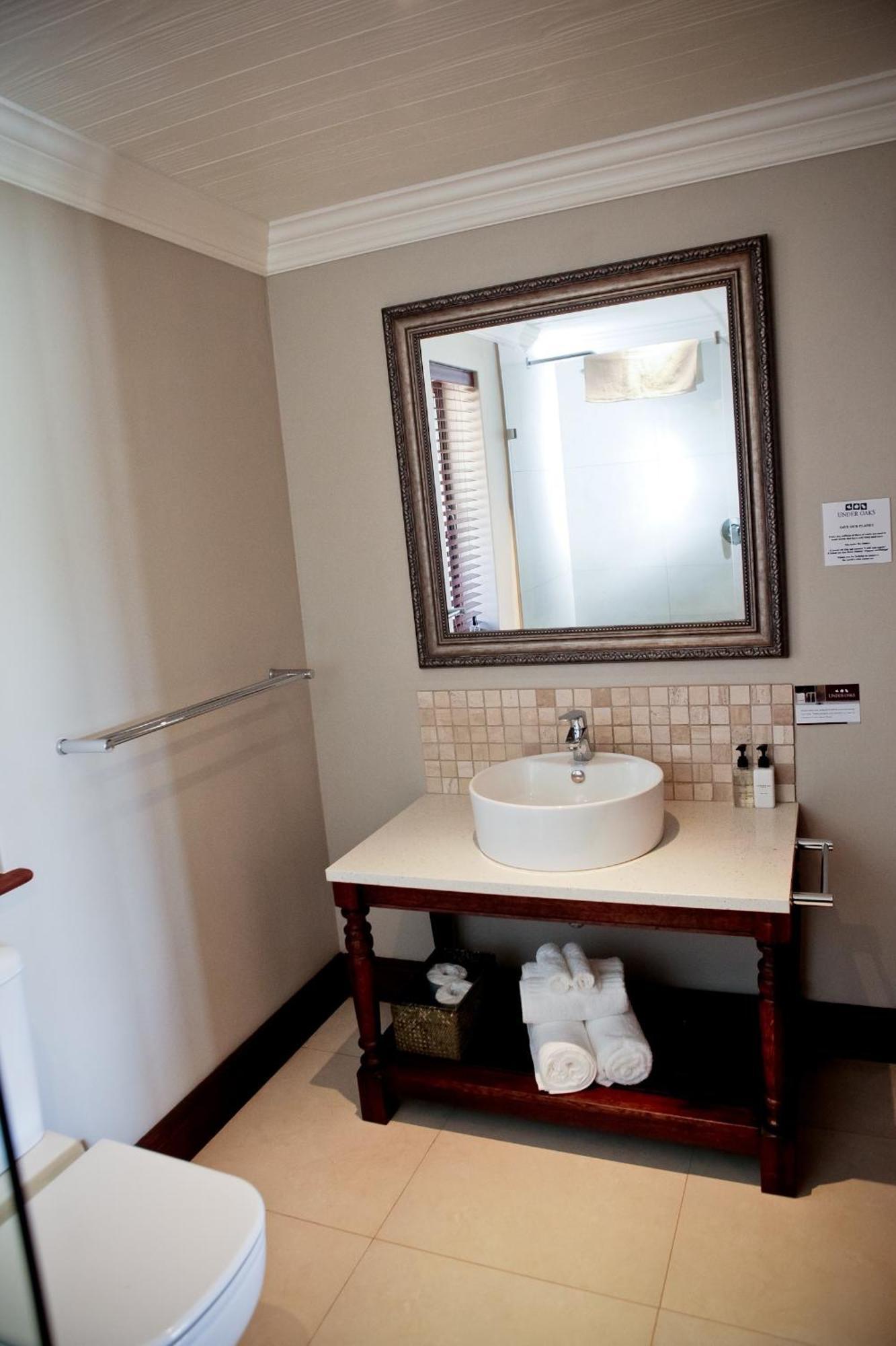 Under Oaks Guesthouse Paarl Rum bild