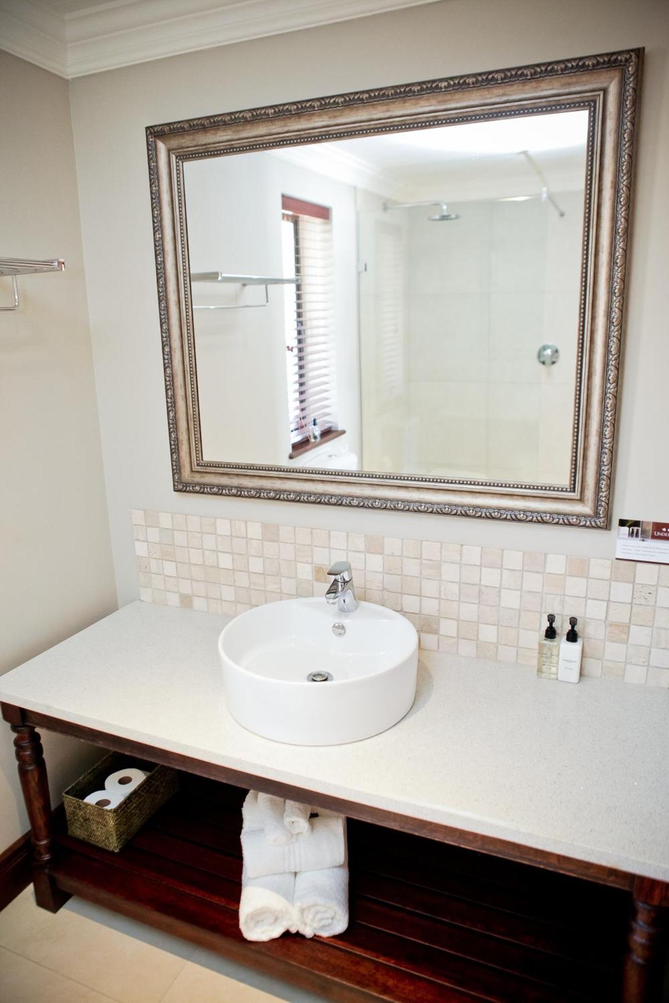 Under Oaks Guesthouse Paarl Rum bild