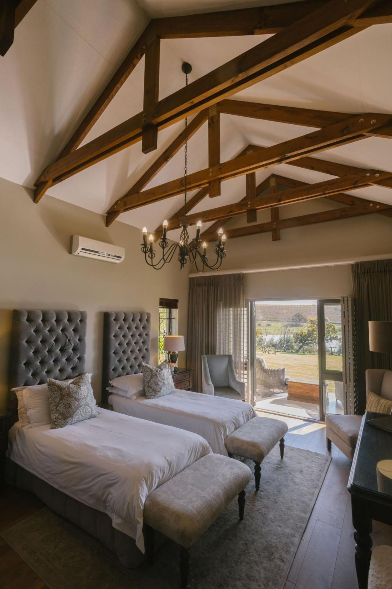 Under Oaks Guesthouse Paarl Exteriör bild